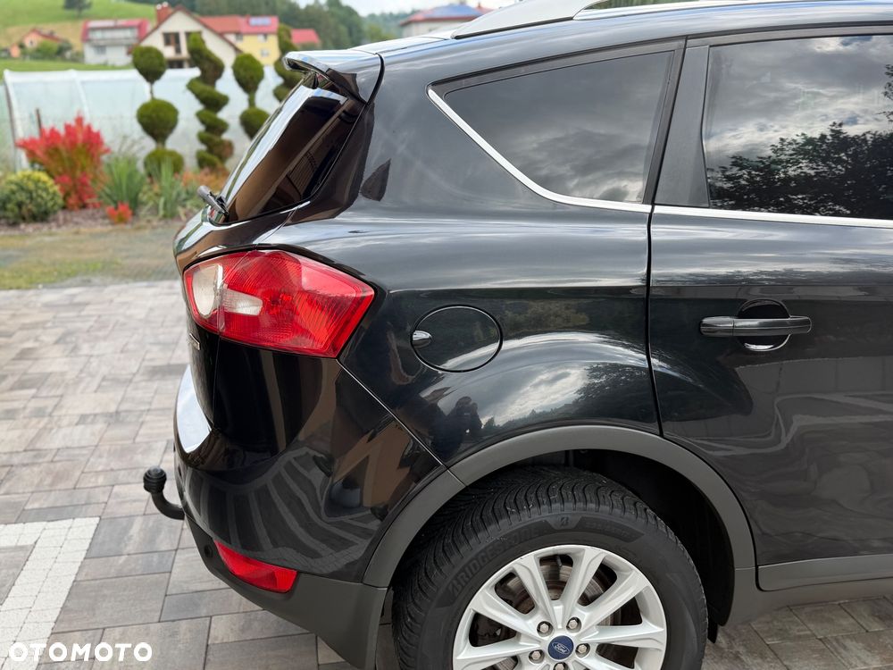 Ford Kuga 2.0 TDCi 2x4 Titanium - 23