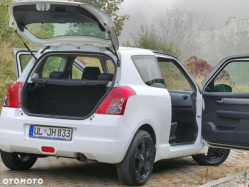 Suzuki Swift 1.3 Comfort - 29