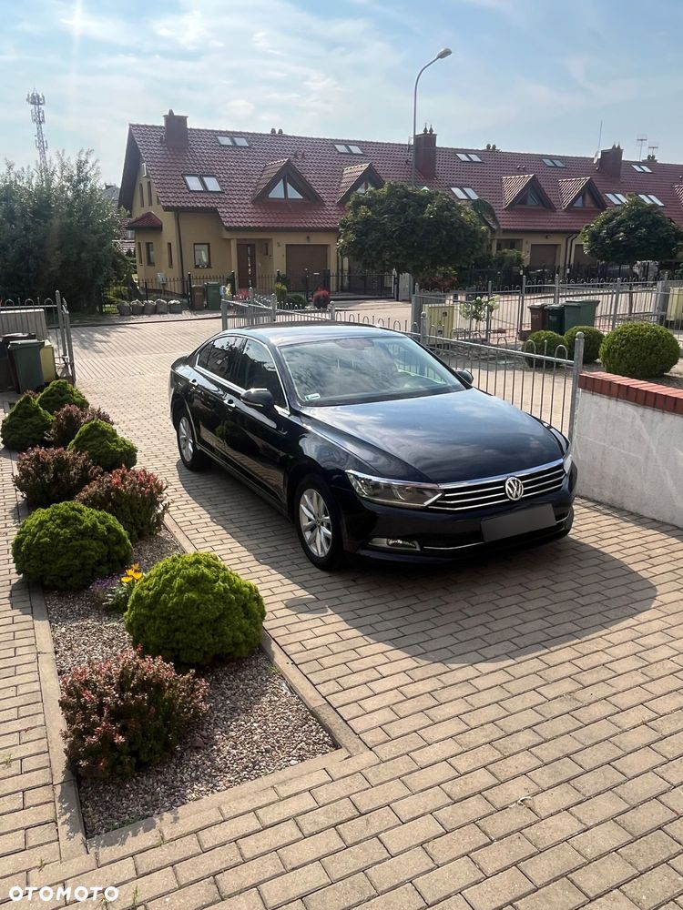 Volkswagen Passat 1.6 TDI SCR DSG - 3