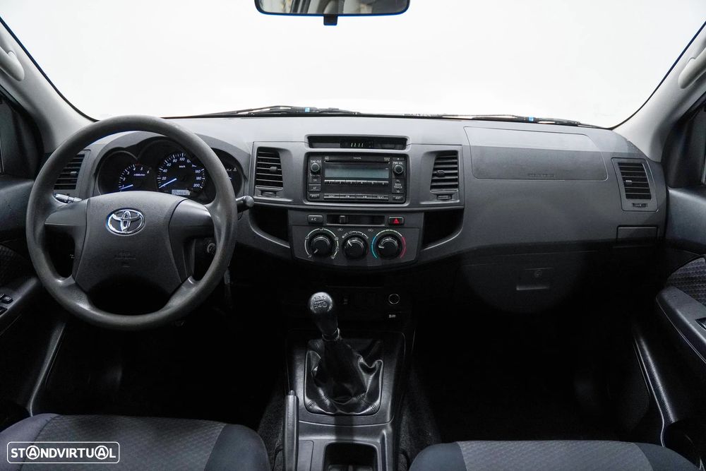 Toyota Hilux 2.5 D-4D 2WD CD AC - 15