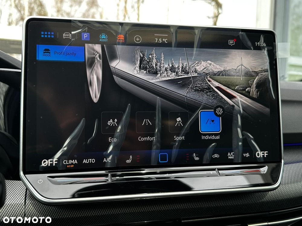 Volkswagen Golf - 22