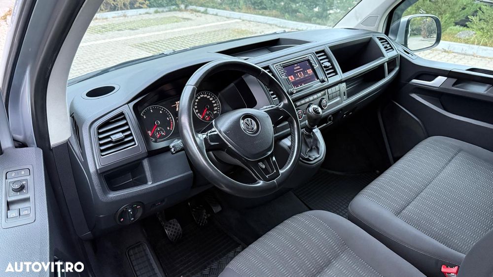 Volkswagen Caravelle - 5