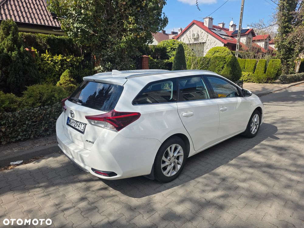 Toyota Auris 1.6 Comfort - 4