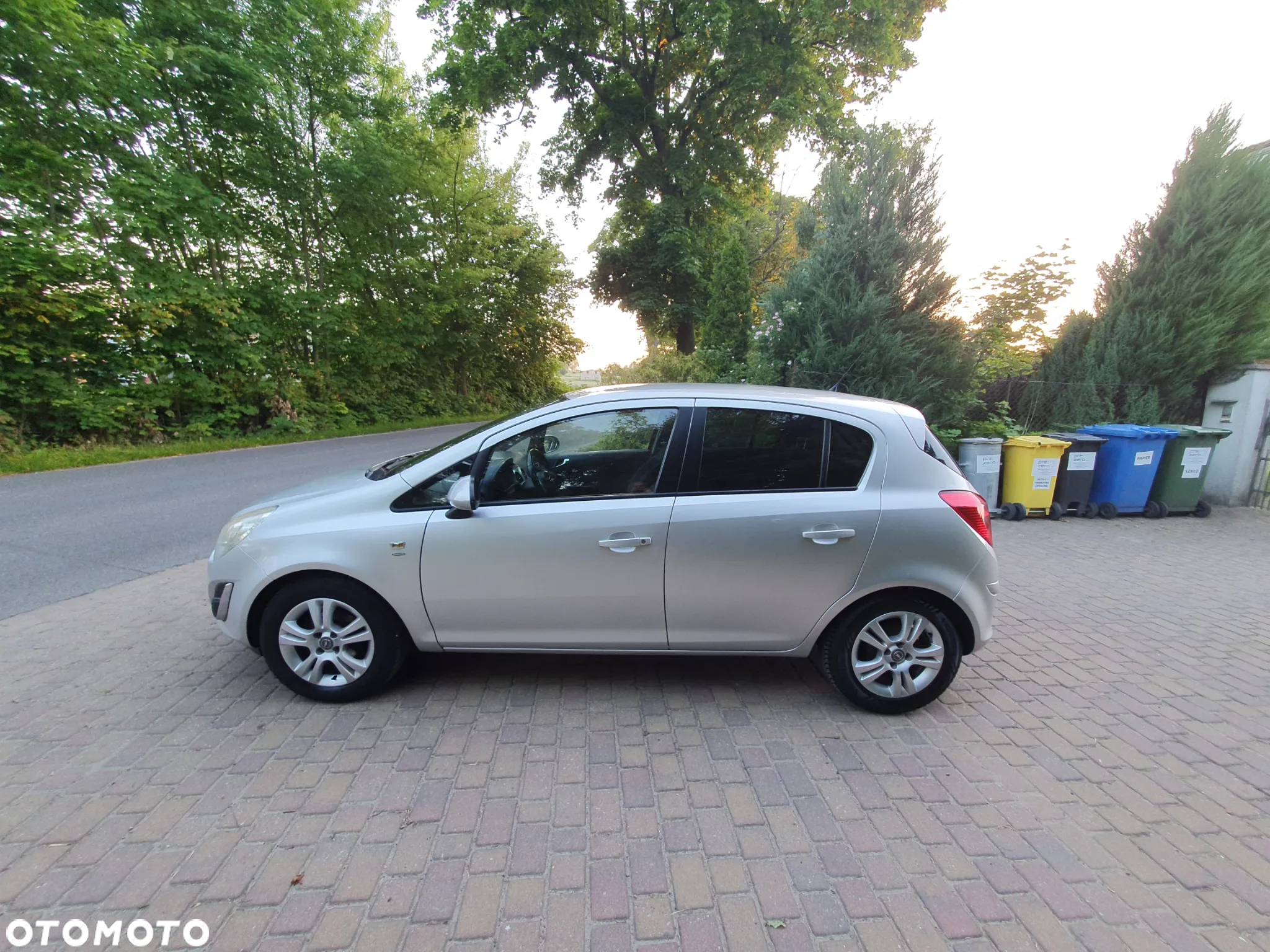 Opel Corsa 1.4 16V Edition - 4