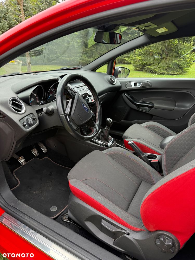Ford Fiesta - 13