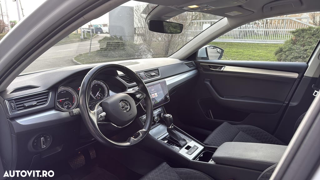 Skoda Superb 2.0 TDI DSG Ambition - 11
