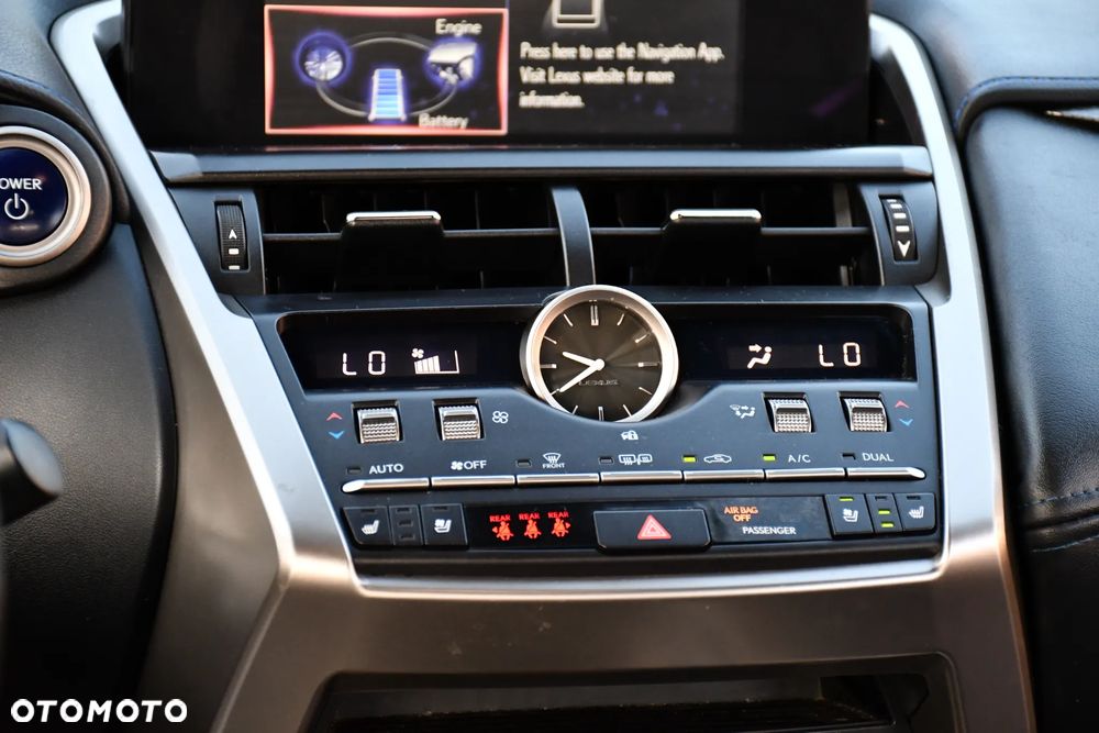 Lexus NX 300h E-FOUR F SPORT - 26
