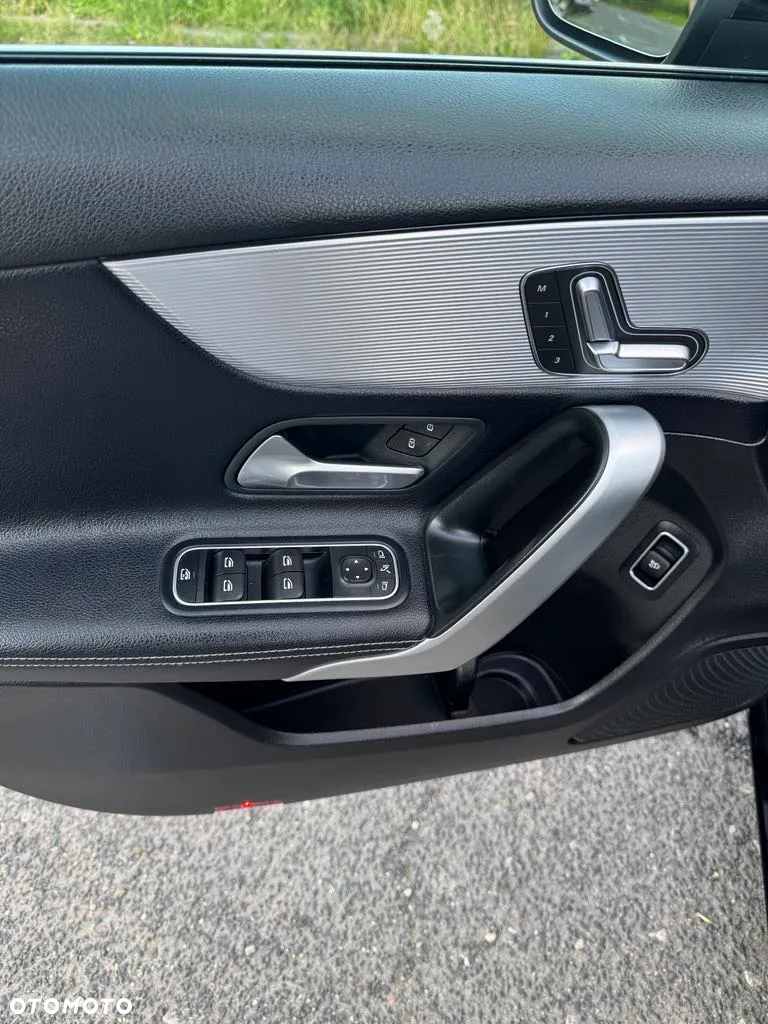 Mercedes-Benz Klasa A 220 AMG Line 7G-DCT - 13