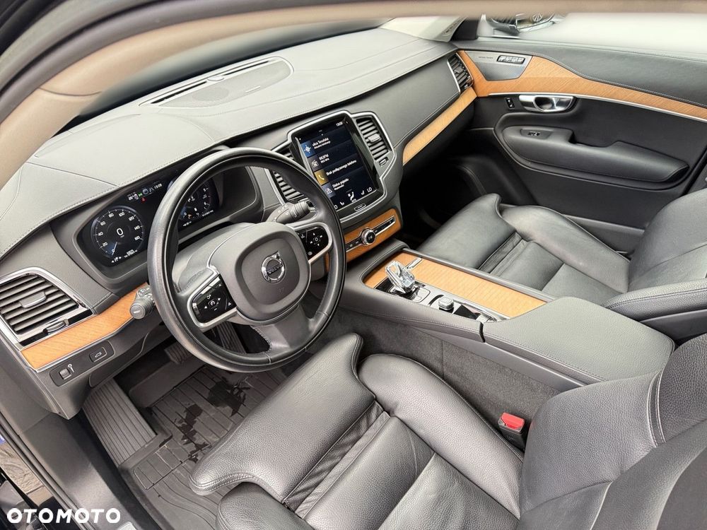 Volvo XC 90 - 13