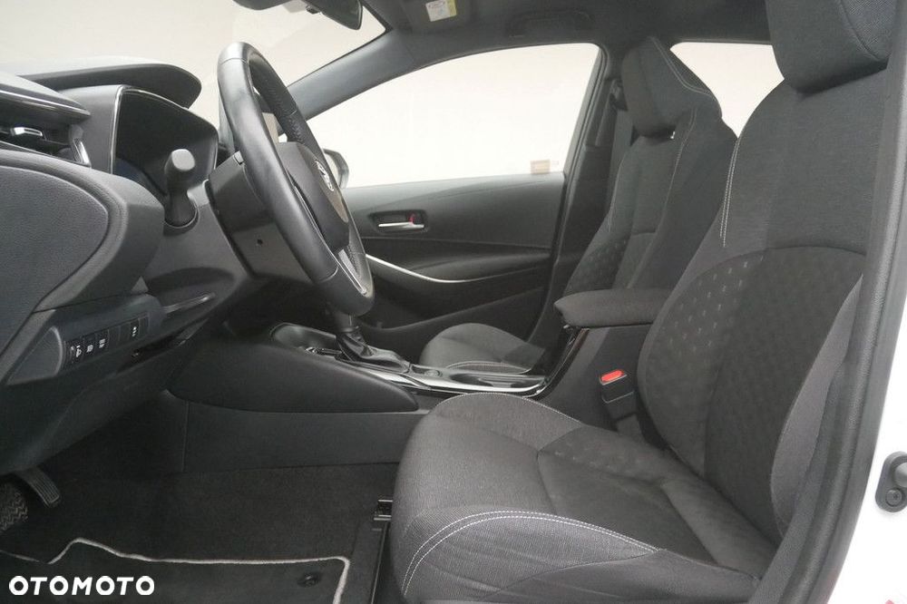 Toyota Corolla - 12