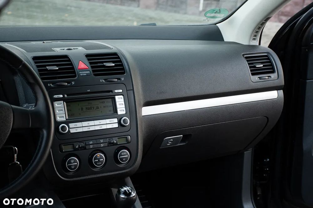 Volkswagen Golf 1.6 Tour Edition - 24