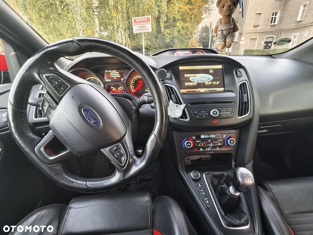Ford Focus - 19