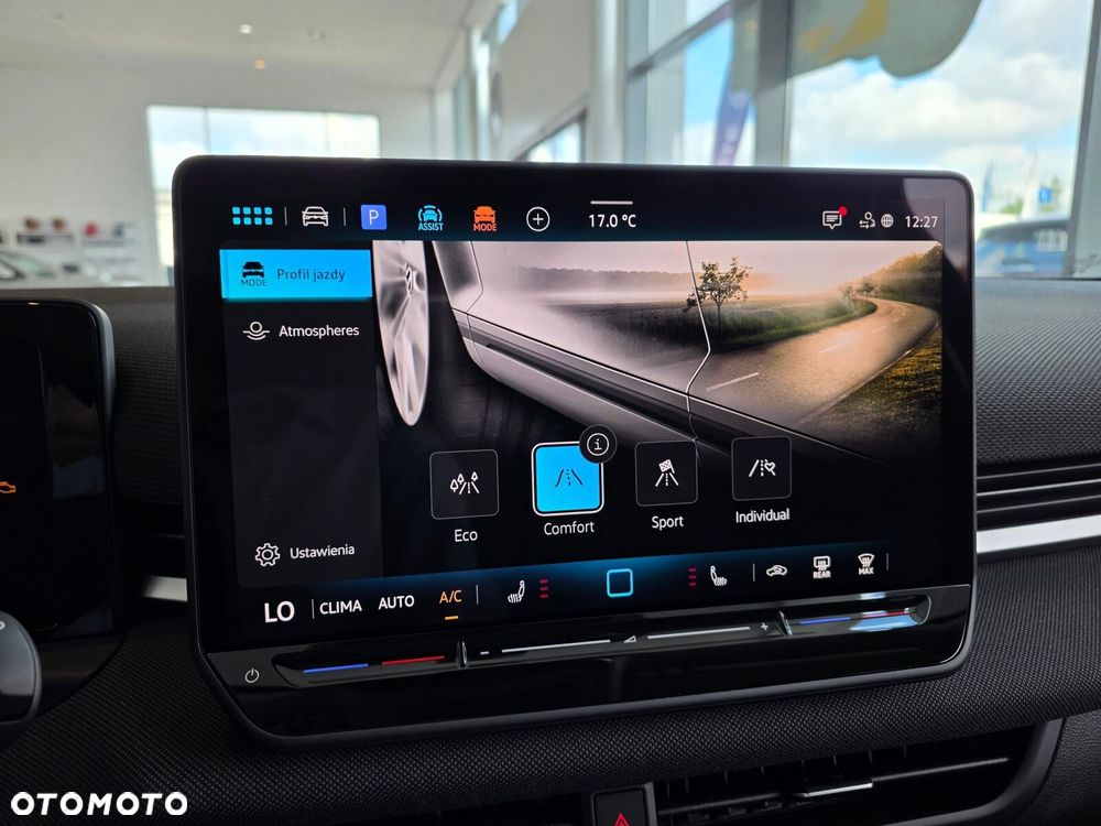 Volkswagen T-Roc 1.5 eTSI Life DSG - 21