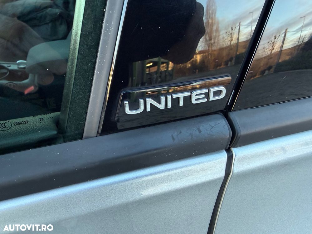 Volkswagen Golf 2.0 TDI SCR Life - 25