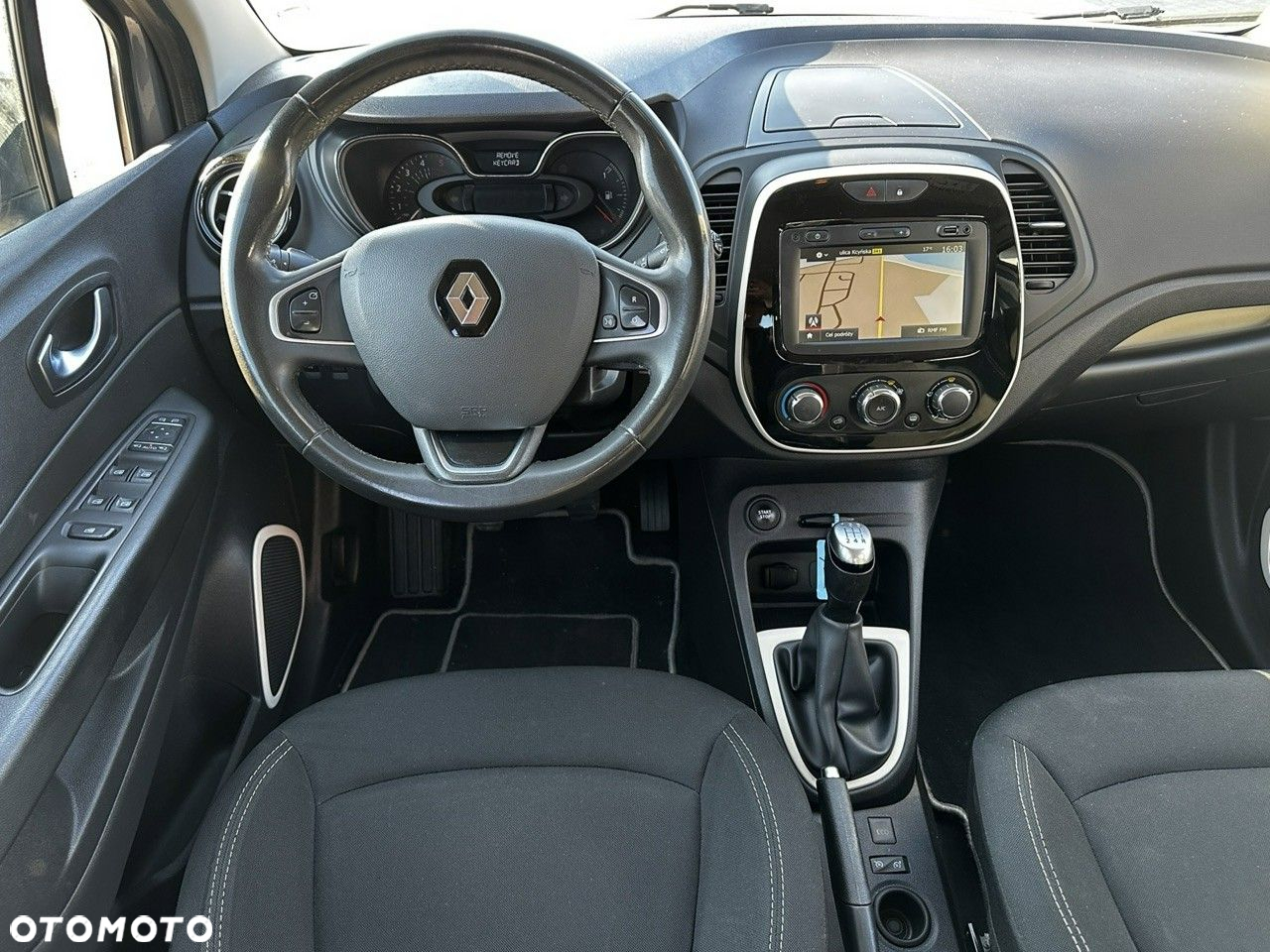 Renault Captur - 17