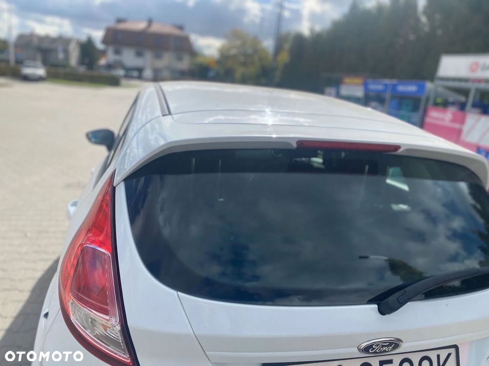 Ford Fiesta - 24