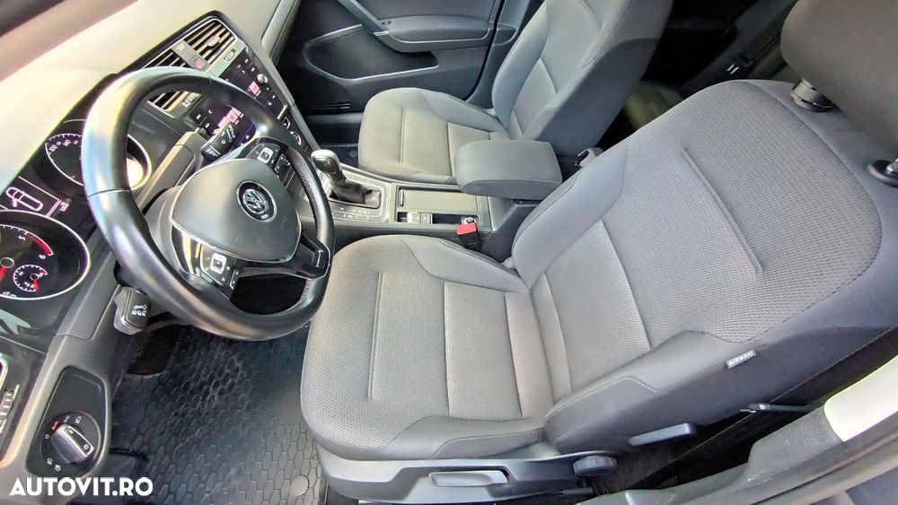 Volkswagen Golf 2.0 TDI DSG Comfortline - 8