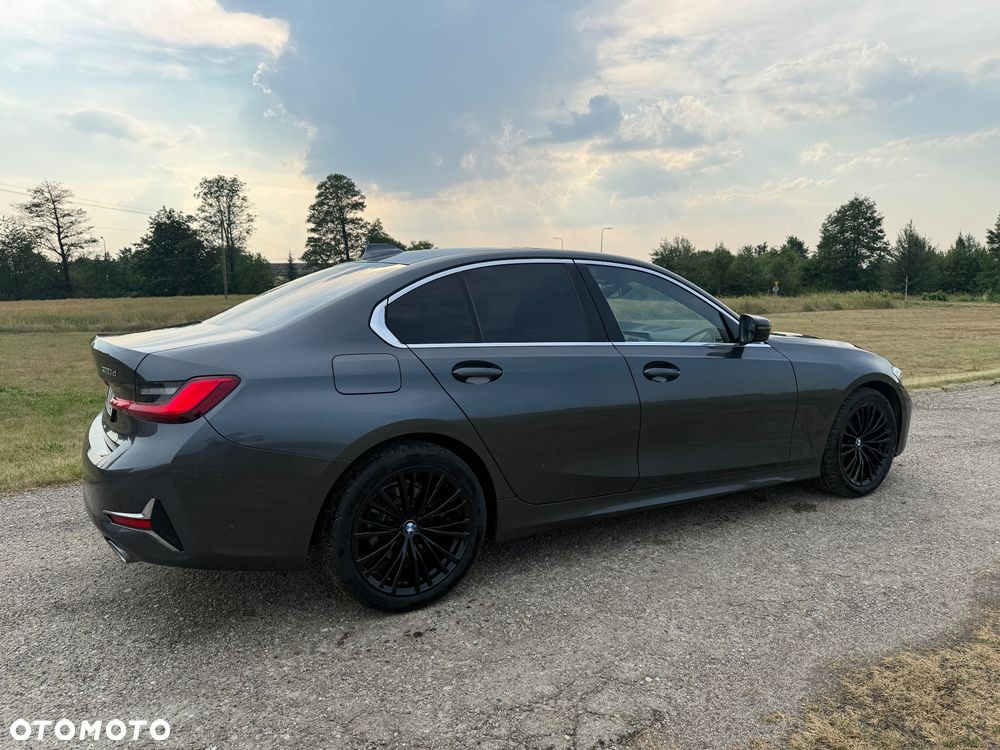 BMW Seria 3 320d Luxury Line sport - 4