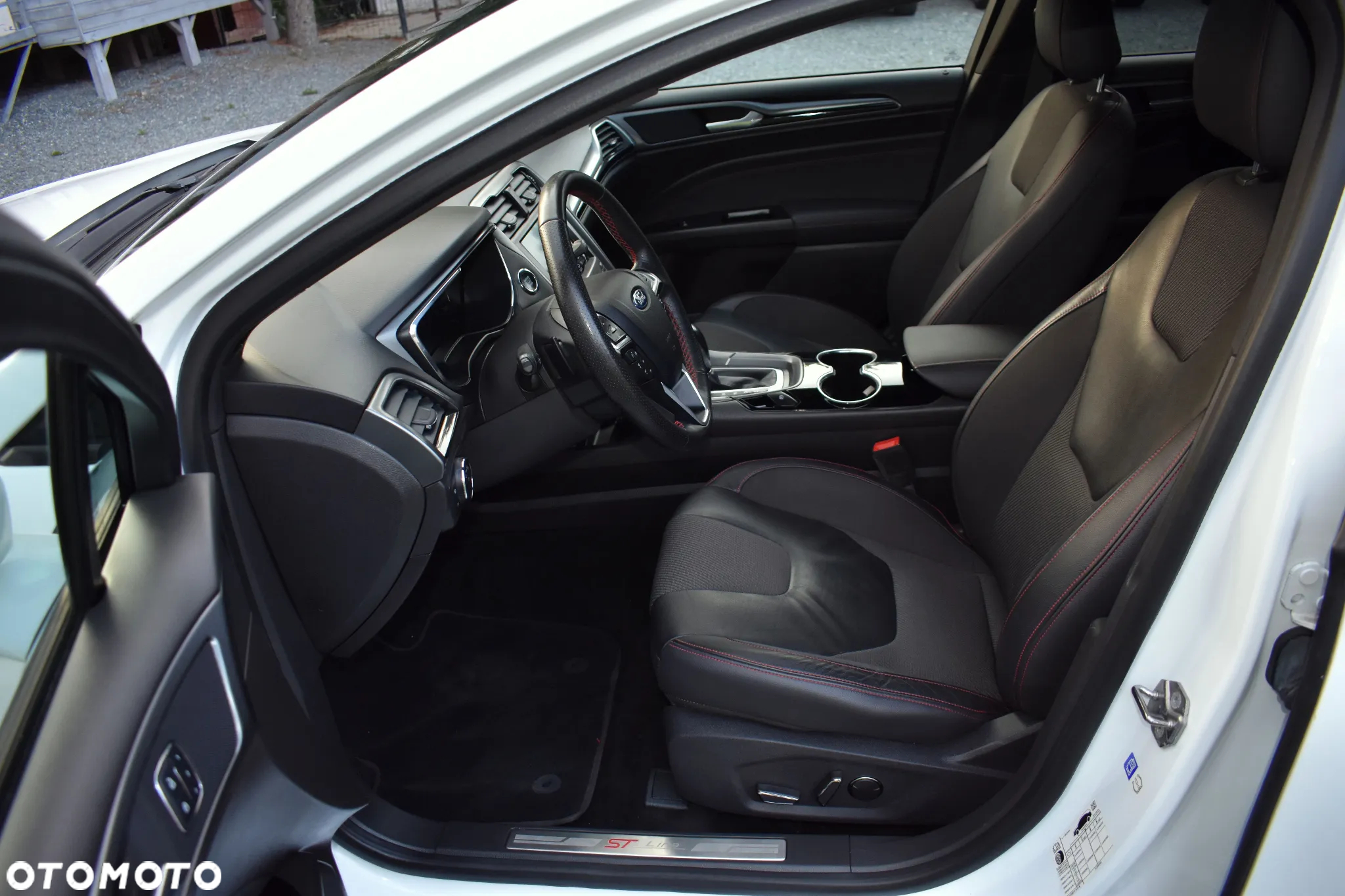 Ford Mondeo 2.0 TDCi Titanium PowerShift - 21