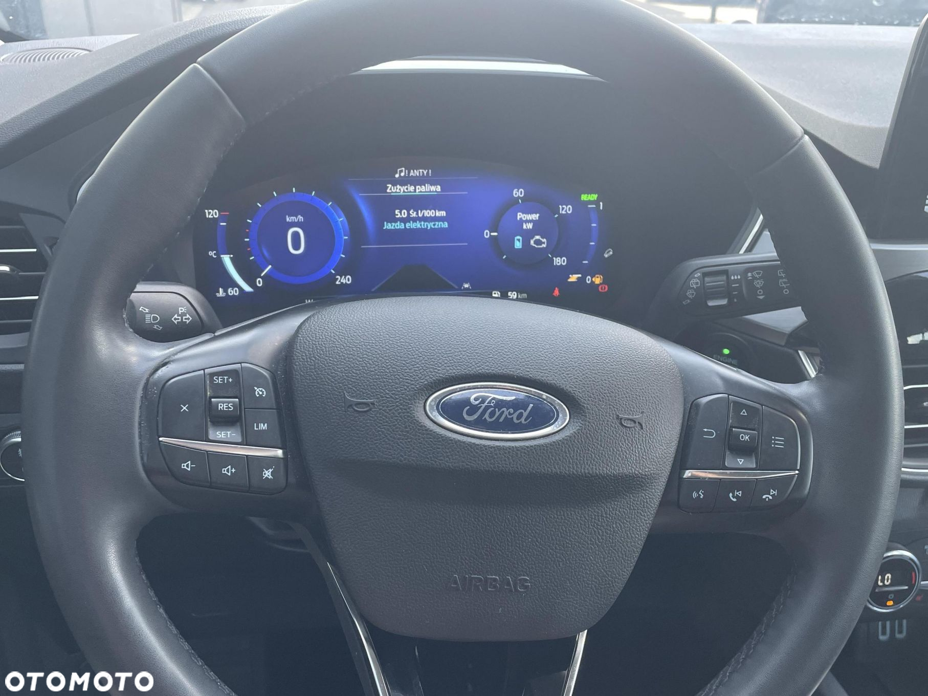 Ford Kuga 2.5 FHEV FWD Titanium - 24