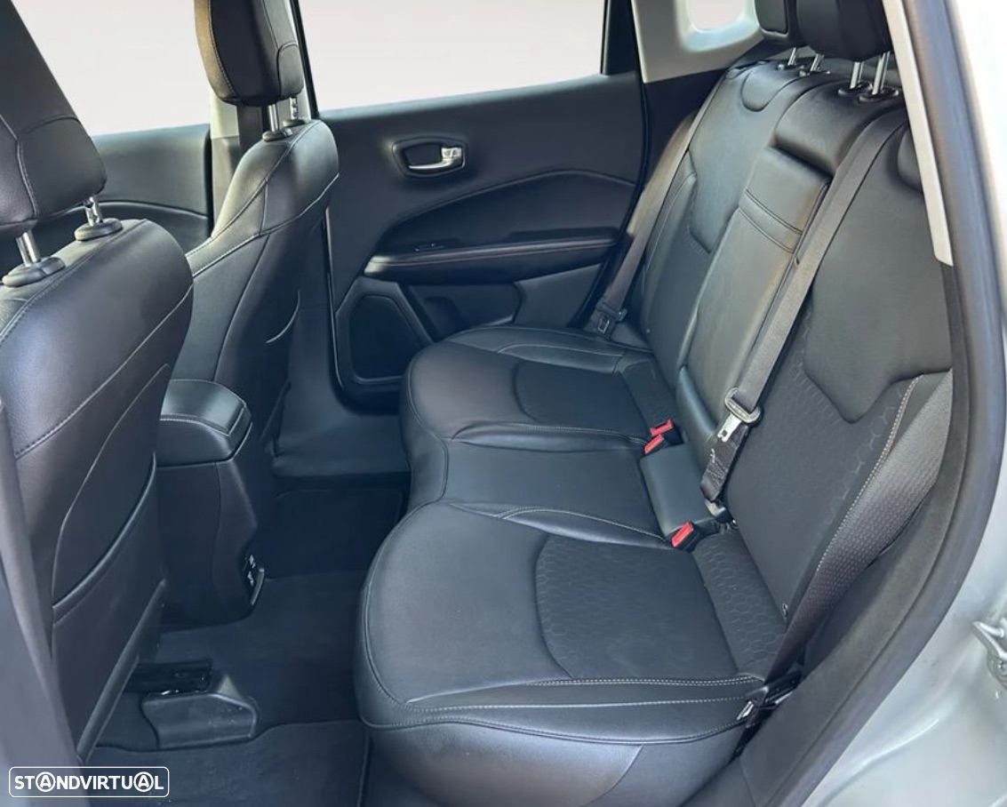 Jeep Compass 1.3 T Limited DCT - 16