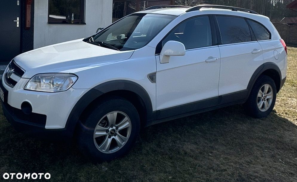 Chevrolet Captiva 2.4 LS 5os - 6