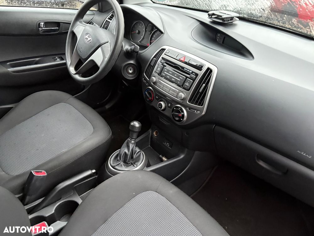 Hyundai i20 1.2 Fifa World Cup Edition - 7