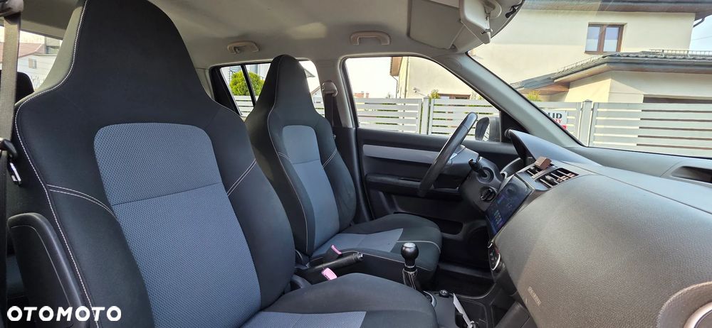 Suzuki Swift 1.3 Black and White - 13