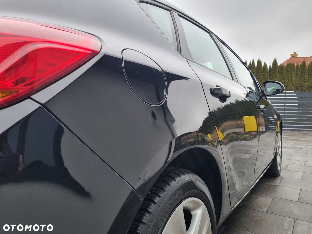 Opel Astra 1.4 Turbo Cosmo - 11