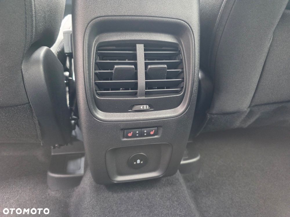 Ford Kuga - 27