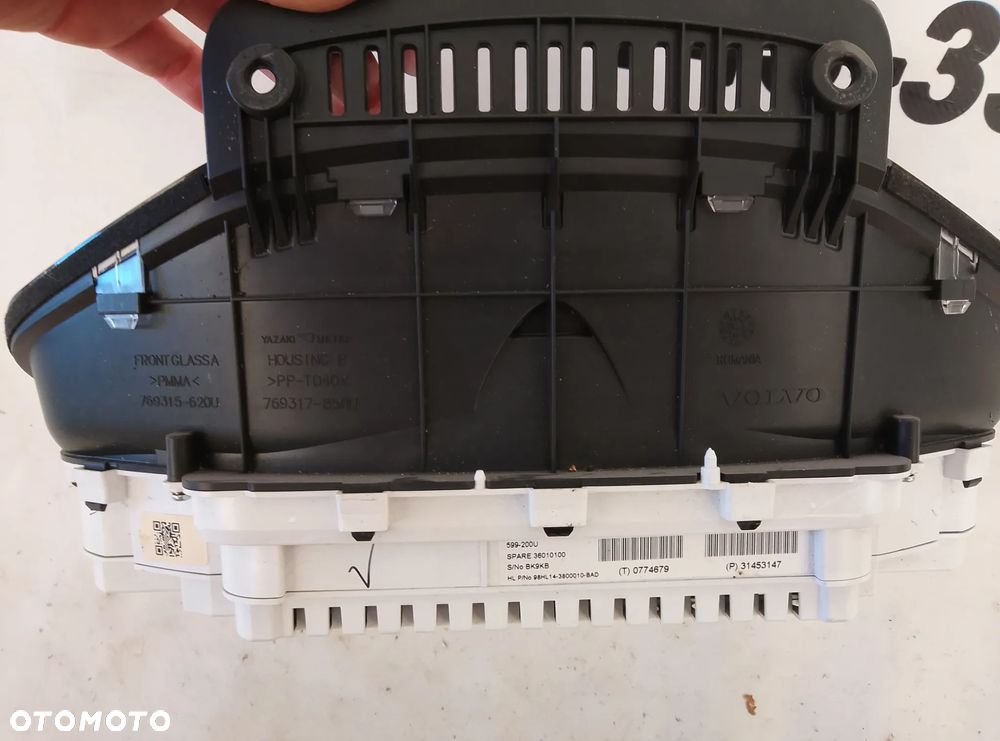 Licznik TFT Volvo Automat 31453147 - 2