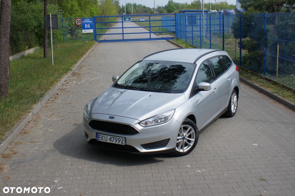 Ford Focus 1.5 TDCi DPF Start-Stopp-System Ambiente - 15