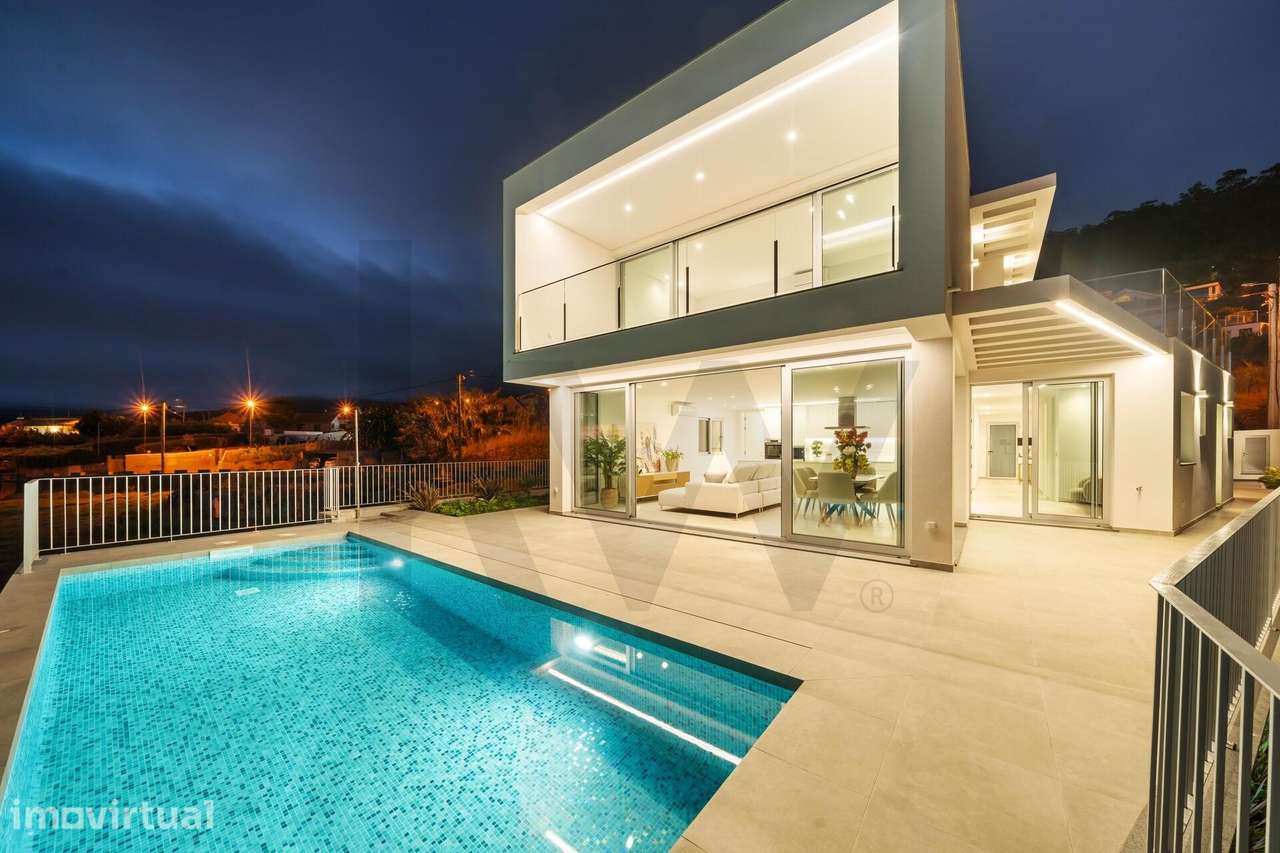 Moradia de Luxo no Arco da Calheta | 3 Quartos, 4 WCs, Piscina, Jacuzz - Grande imagem: 3/60