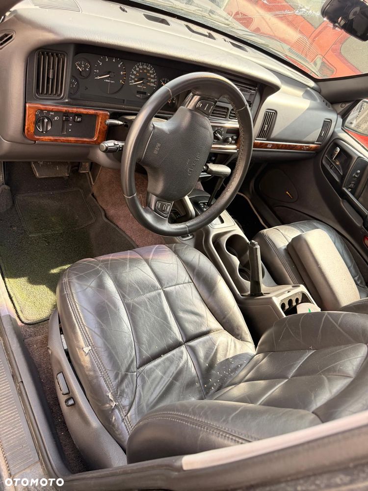 Jeep Grand Cherokee - 8
