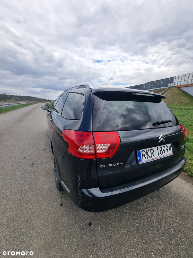 Citroën C5 HDi 135 FAP Exclusive - 4