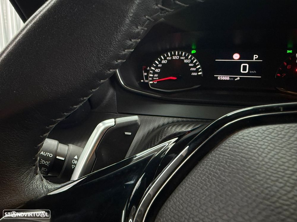 Peugeot 2008 1.5 BlueHDi Active Pack EAT8 - 27