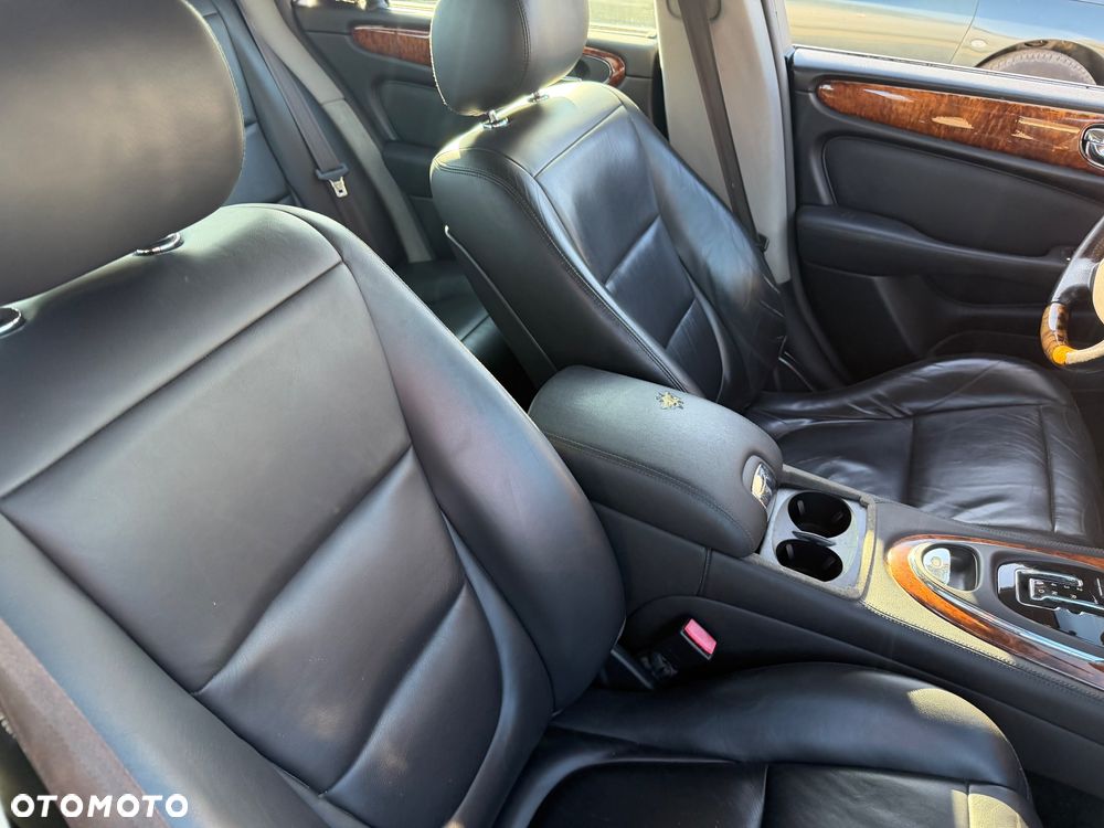 Jaguar XJ XJ8 4.2 LWB - 17