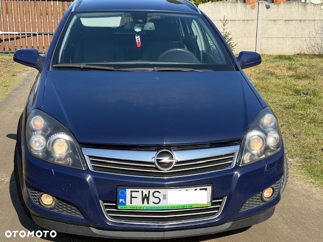 Opel Astra 1.9 CDTI DPF Cosmo - 1