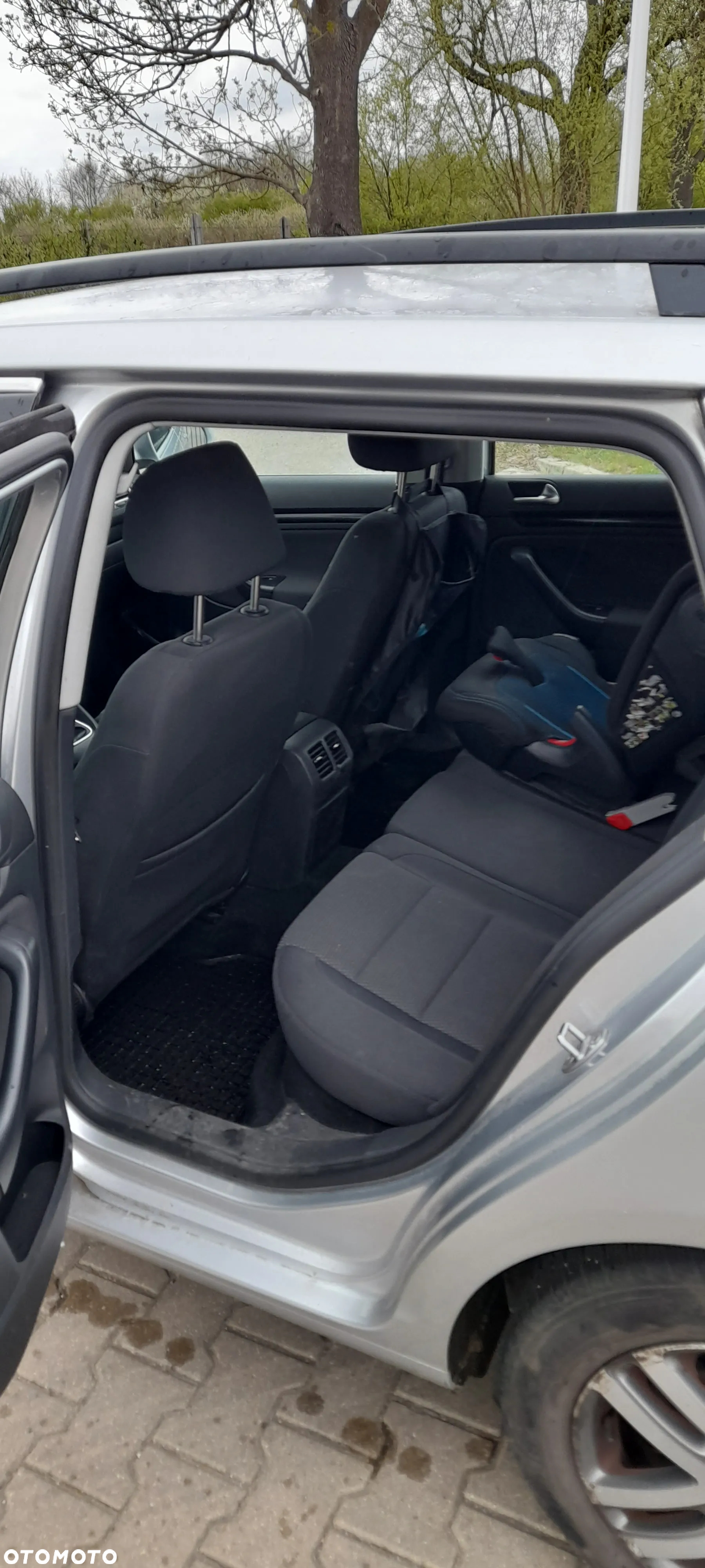 Volkswagen Golf VI 1.6 TDI Comfortline - 4