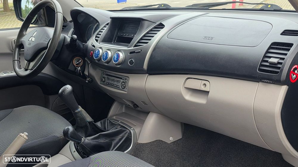 Mitsubishi L200 2.5 DI-D CD Intense JLL/MASC - 11