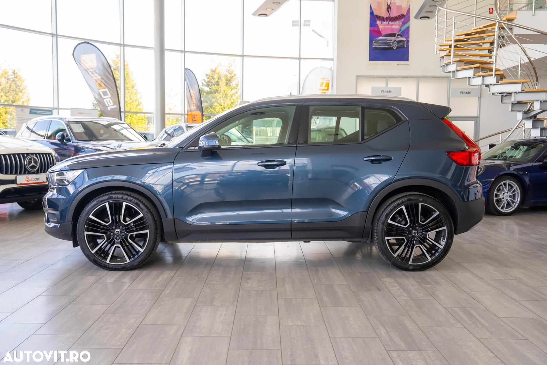 Volvo XC 40 T3 Geartronic Momentum Pro - 10