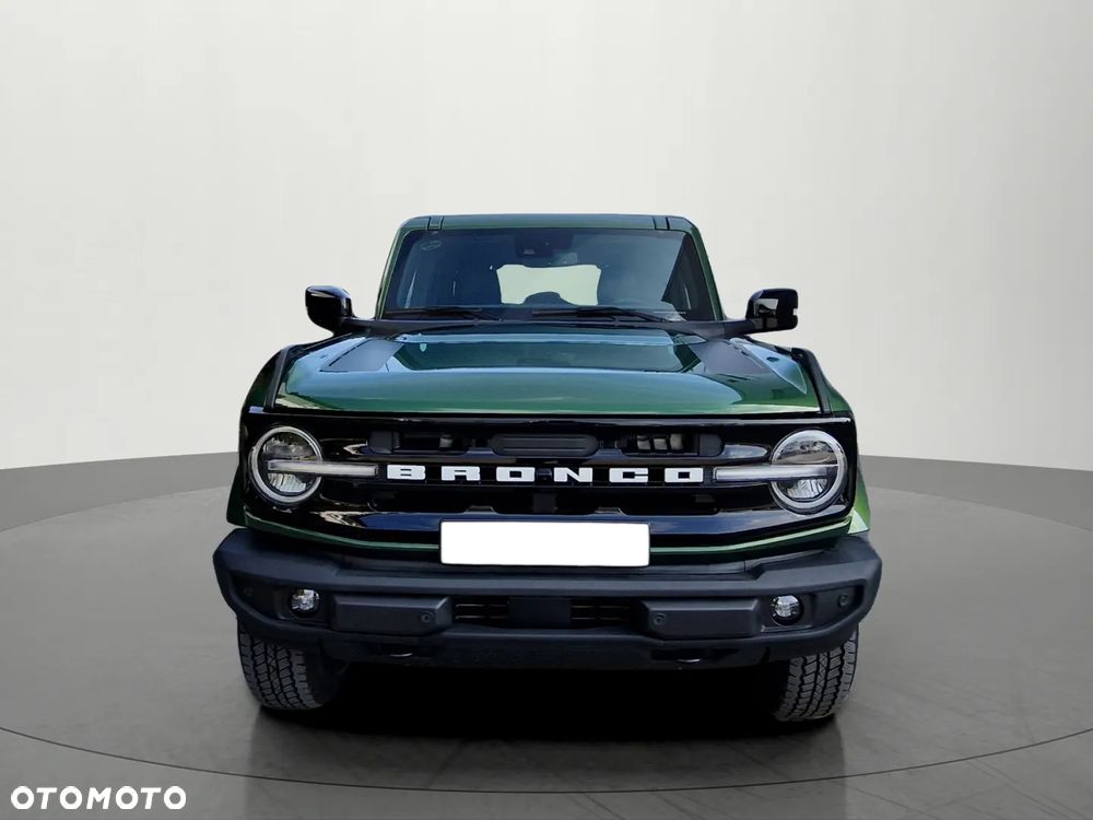 Ford Bronco - 9