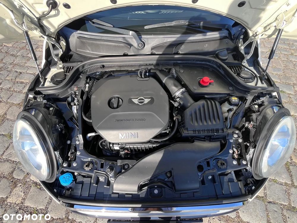 MINI Cooper Standard - 12