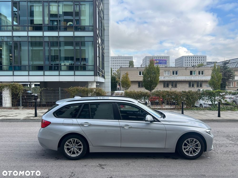 BMW Seria 3 318d Luxury Line - 19