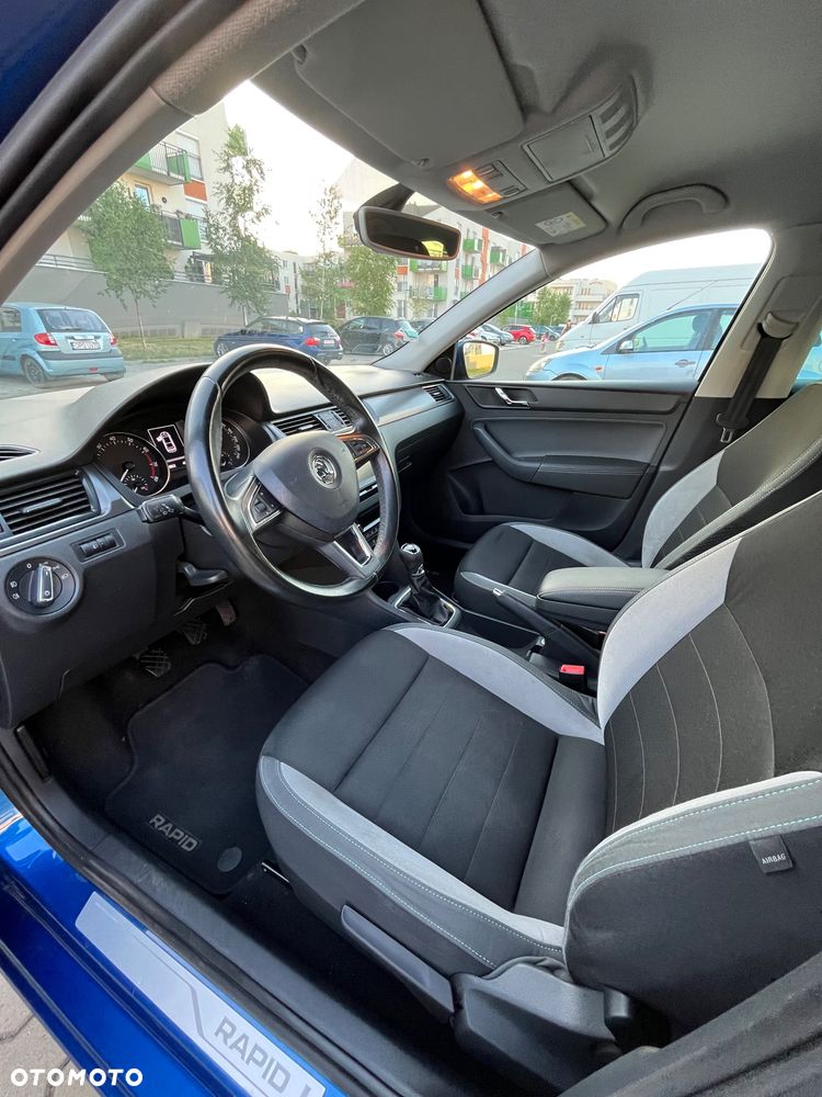 Skoda RAPID 1.2 TSI Style - 20