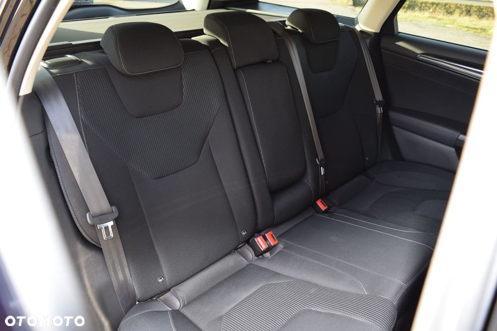 Ford Mondeo 2.0 EcoBlue Titanium - 25