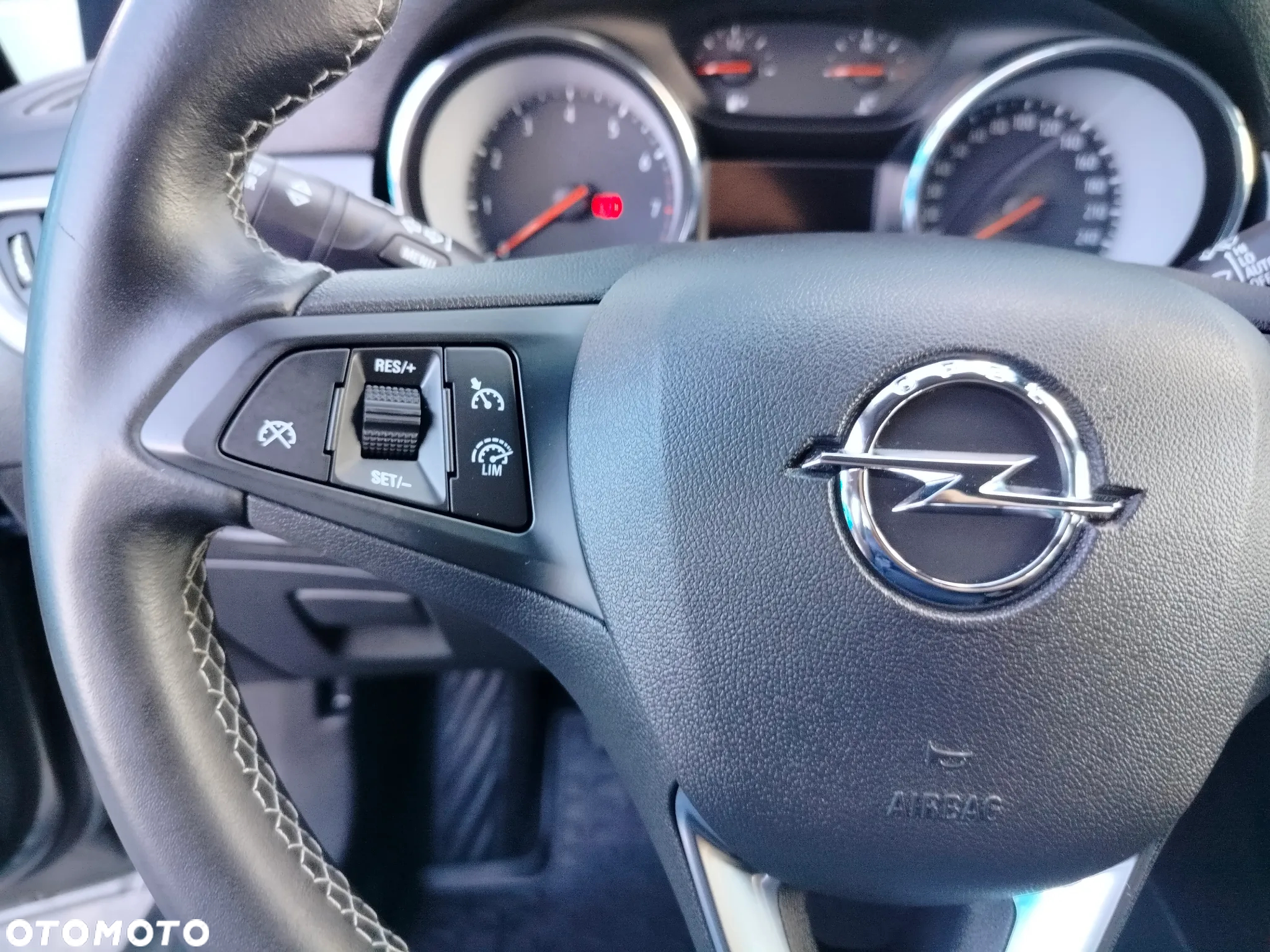 Opel Astra V 1.4 T Enjoy S&S - 18
