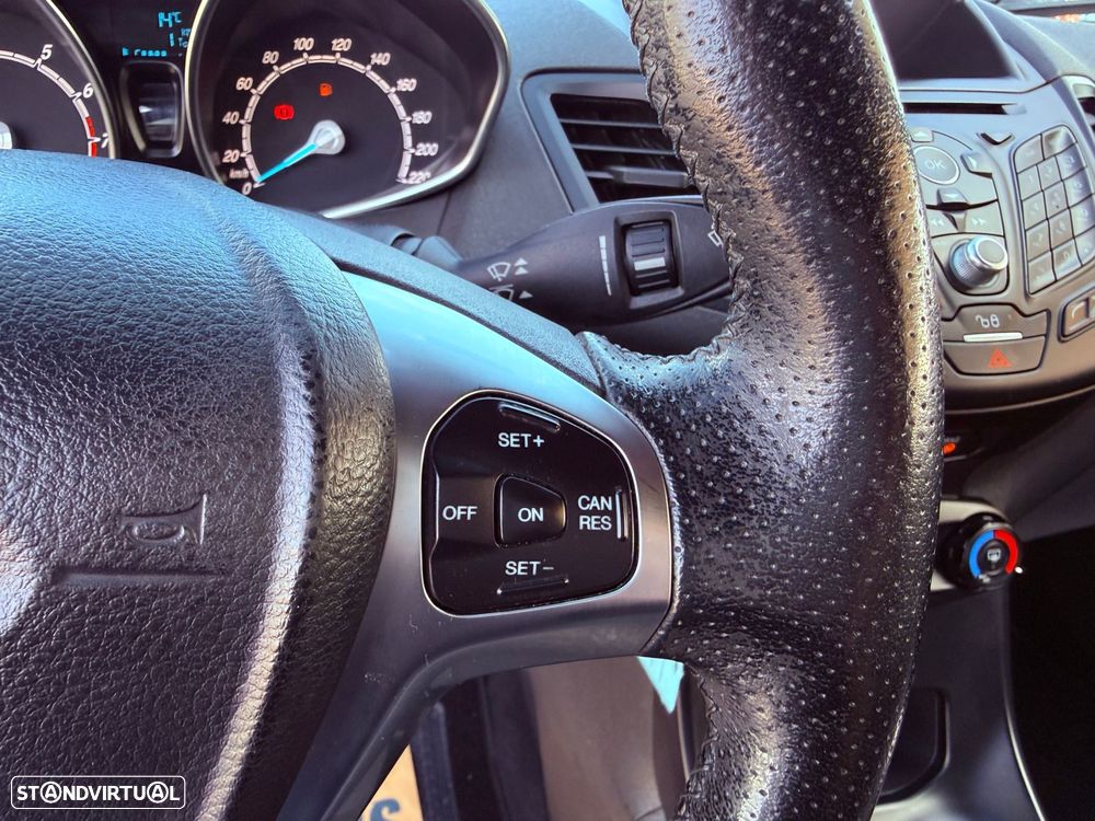 Ford Fiesta 1.0 T EcoBoost STLine - 16