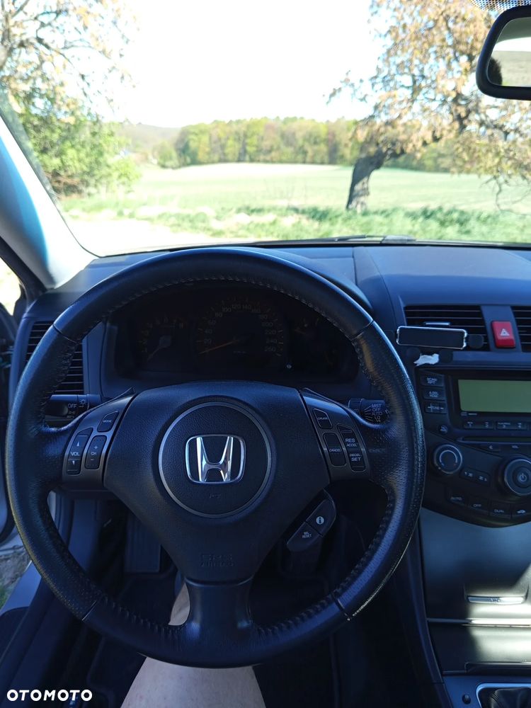 Honda Accord 2.0 Executive - 12