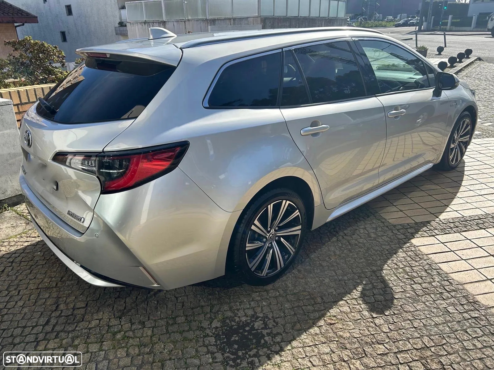 Toyota Corolla Touring Sports 1.8 Hybrid Comfort+P.Sport - 3